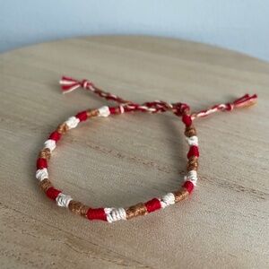 10/$25 Daisy Woven Bracelet